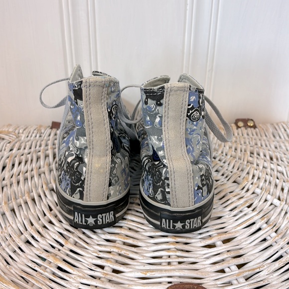 Chuck Taylor & CONVERSE shoes - Picture 4 of 7